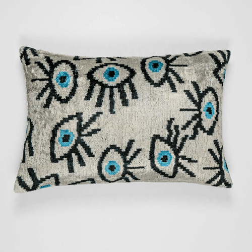 Ikat Kissen Angel Eyes White - Silk - Velvet 40 x 60 cm. Seide. Samt. Handgefertigt. Design aus Deutschland. - von strohdeicher design5560529246