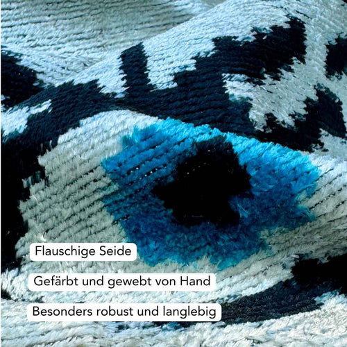Ikat Kissenbezug Angel Eyes White - Silk - Velvet 40 x 60. Dekokissen. Seide. Samt. Handgefertigt. Auge - von strohdeicher design5560529246