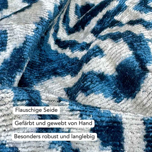 Ikat Kissenbezug Arrow - Silk - Velvet 40 x 60. Dekokissen. Seide. Samt. Luxuriös. Handgefertigt. - von strohdeicher design10370