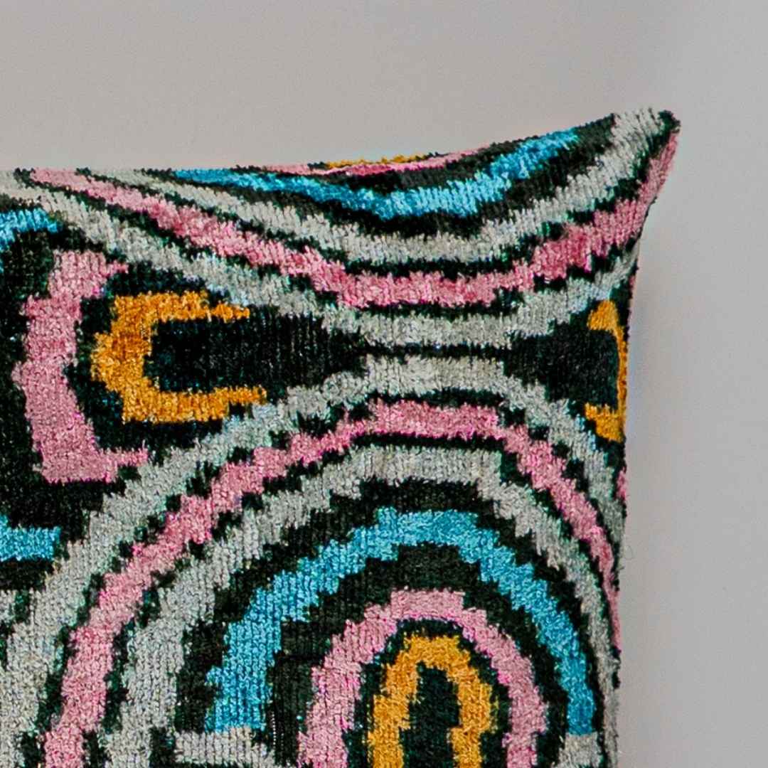 Ikat Kissen Mirage - Silk - Velvet 40 x 60 - von strohdeicher design10017