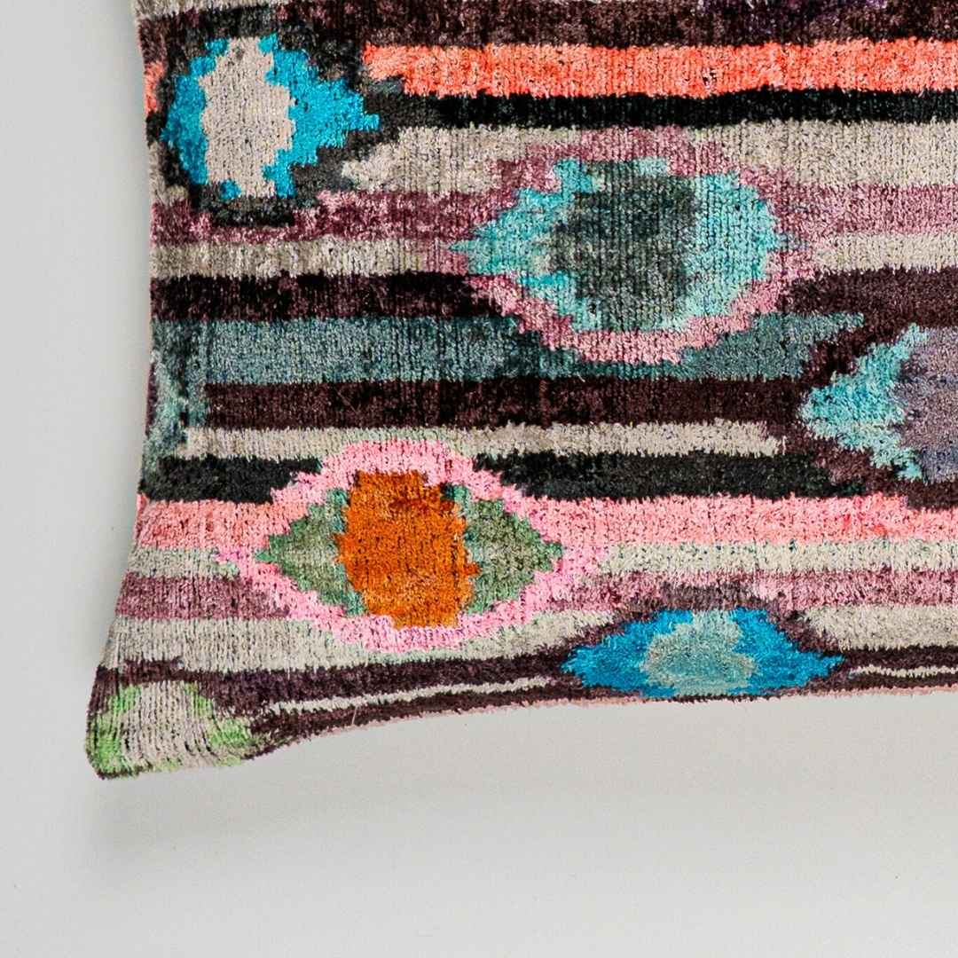 Ikat Kissen Magic Eye - Silk - Velvet 40 x 60 - von strohdeicher design10145