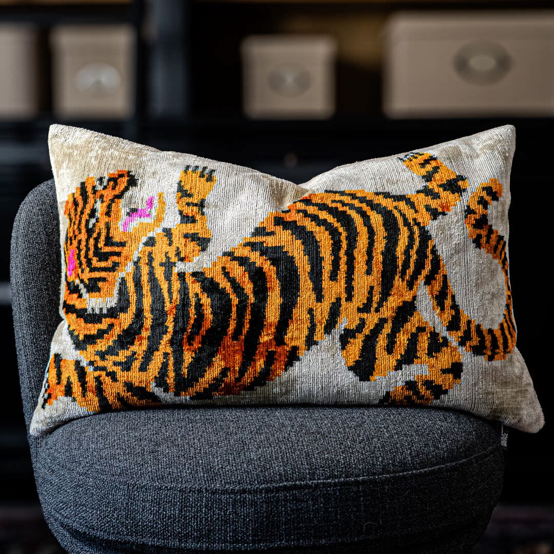 Kissen Fierce Roar - Silk - Velvet 40 x 60 - von strohdeicher design10013