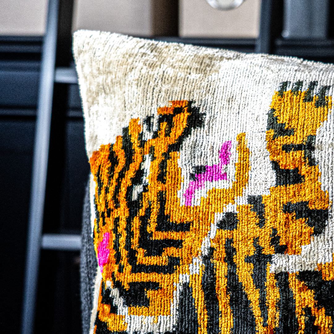 Kissen Fierce Roar - Silk - Velvet 40 x 60 - von strohdeicher design10013