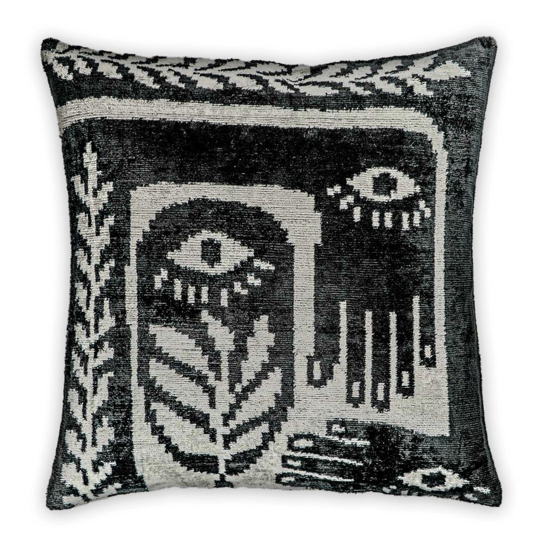 Dekokissen Ikat Auge Schwarz - Silk - Velvet 50x50 cm. Seide. Samt. - von strohdeicher design10035