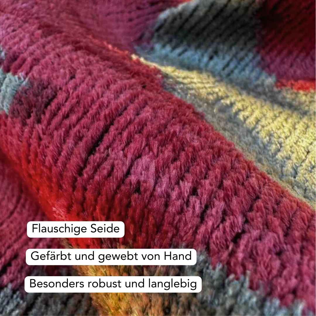 Dekokissen lkat JW Rot - Silk - Velvet 40x60 cm. Seide. Samt. - von strohdeicher design10369