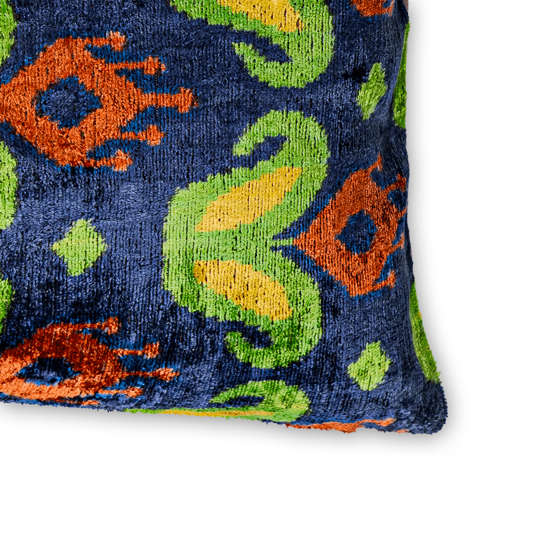 Luxus Dekokissen Ikat Flower - Silk - Velvet 40x60 cm. Seide. Samt. Premium Füllung inklusive. - von strohdeicher design10380