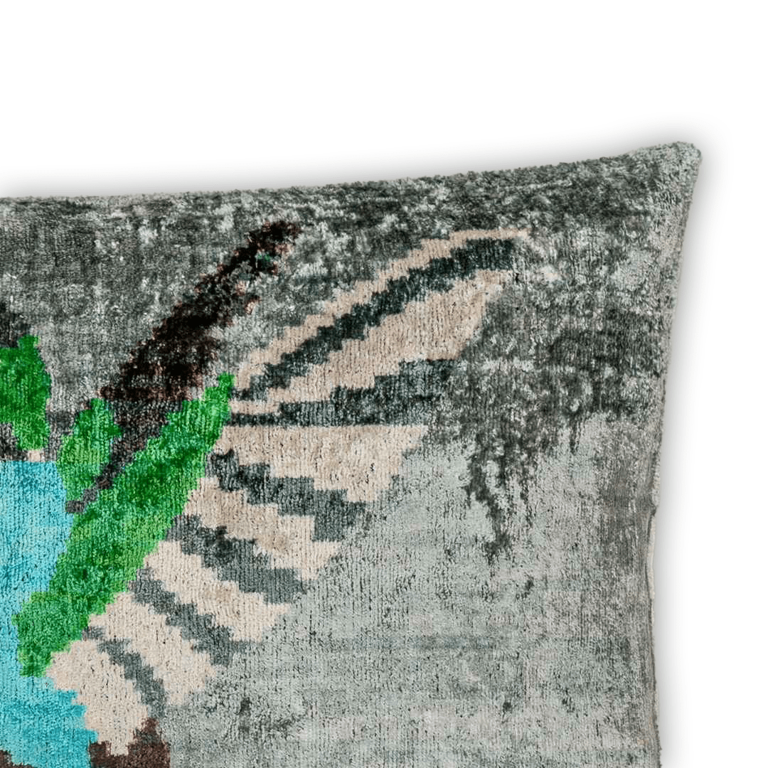 Luxus Dekokissen Ikat Kolibri - Silk - Velvet 40x60 cm. Seide. Samt. Premium Füllung inklusive. - von strohdeicher design10149