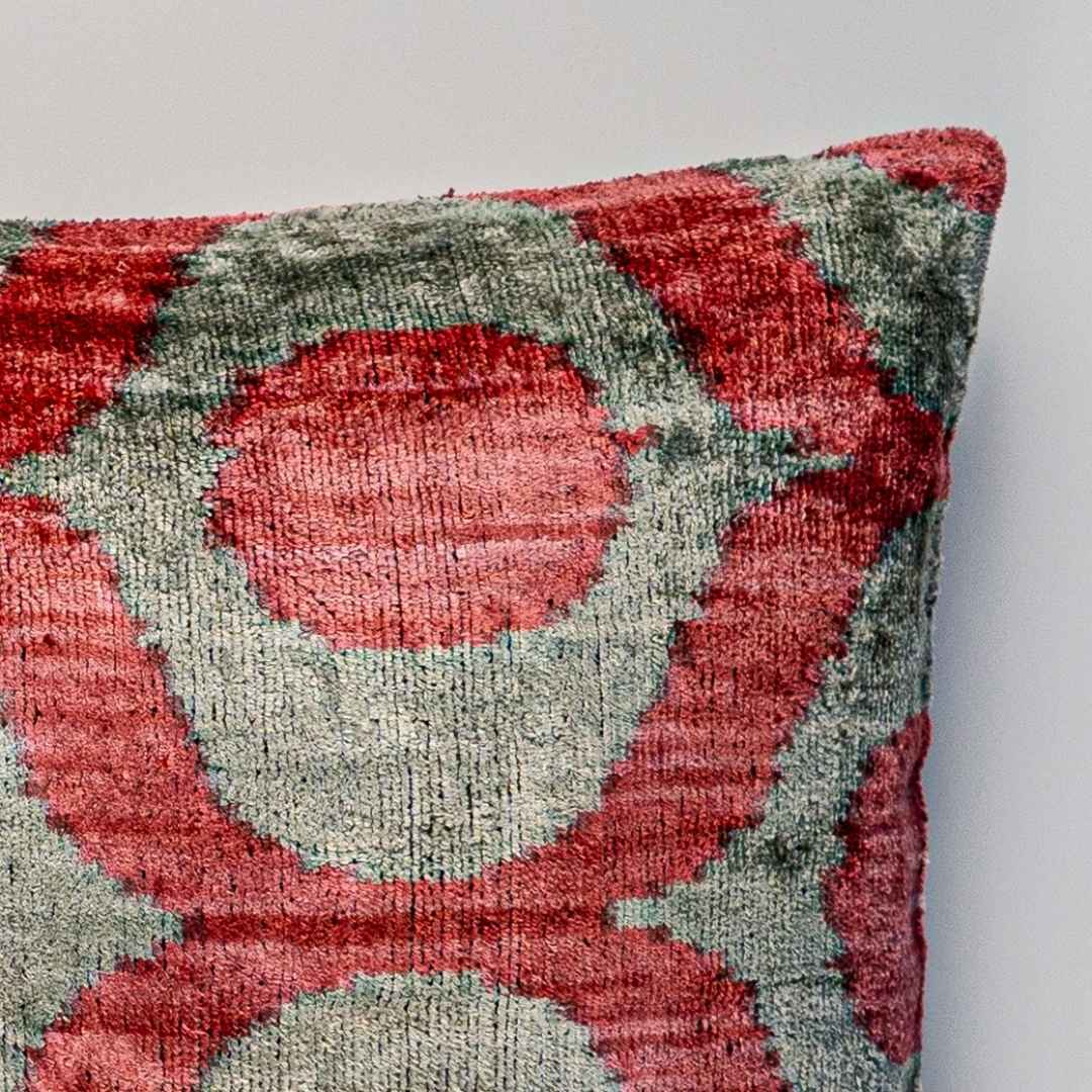 Ikat Kissenbezug JW - Silk - Velvet 40 x 60. Dekokissen. Seide. Samt. Luxuriös. Handgefertigt. - von strohdeicher design10369