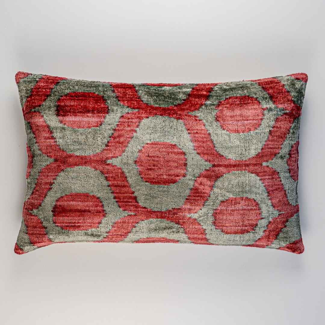Ikat Kissenbezug JW - Silk - Velvet 40 x 60. Dekokissen. Seide. Samt. Luxuriös. Handgefertigt. - von strohdeicher design10369
