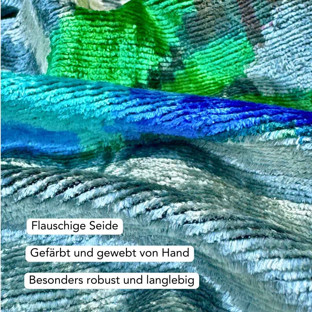 Ikat Kissenbezug Kolibri - Silk - Velvet 40 x 60. Dekokissen. Seide. Samt. Luxuriös. Handgefertigt. - von strohdeicher design10149