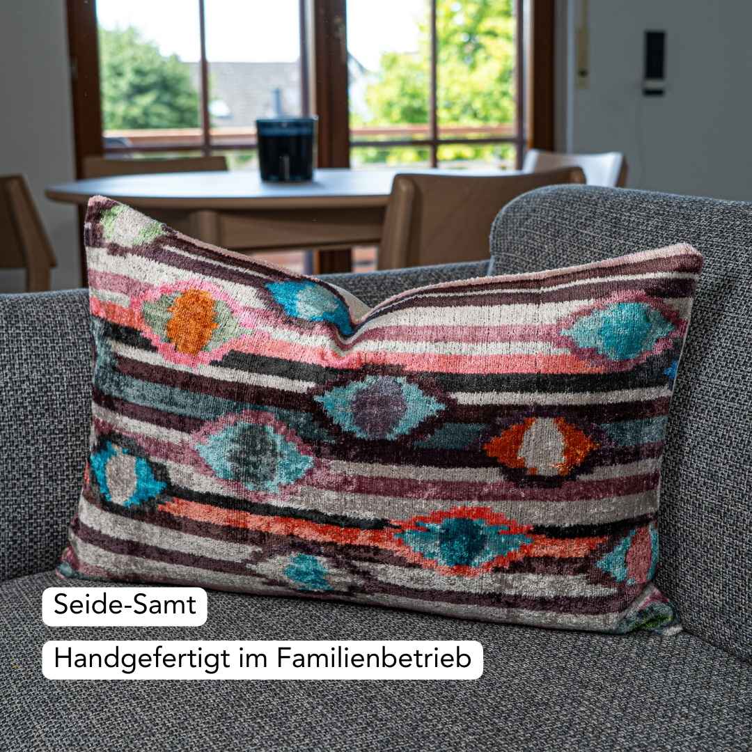 Ikat Kissenbezug Magic Eye - Silk - Velvet 40 x 60. Dekokissen. Seide. Samt. Handgefertigt. Auge. - von strohdeicher design10145