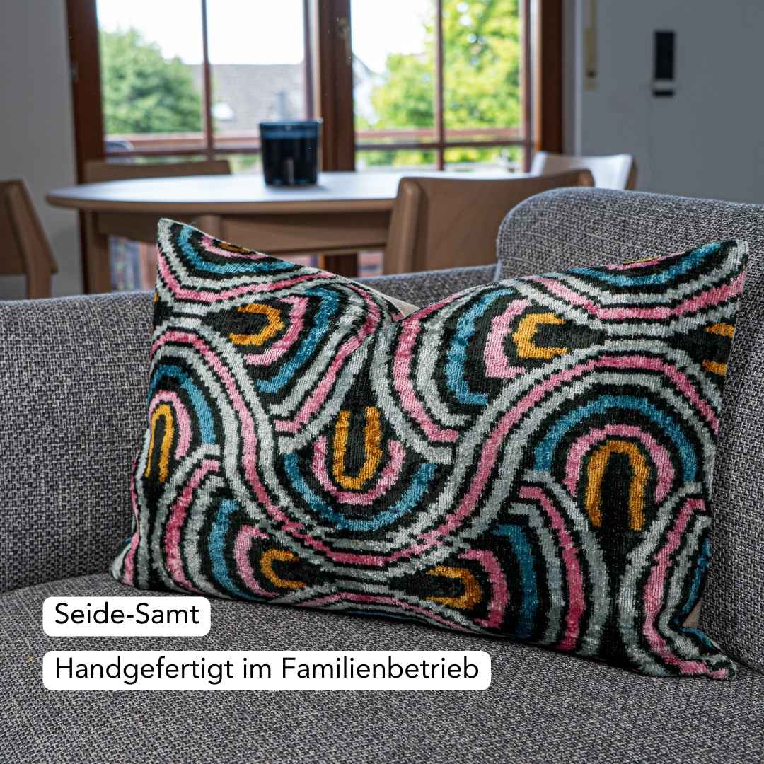 Ikat Kissenbezug Mirage - Silk - Velvet 40 x 60. Dekokissen. Seide. Samt. Luxuriös. Handgefertigt. Design. - von strohdeicher design10017