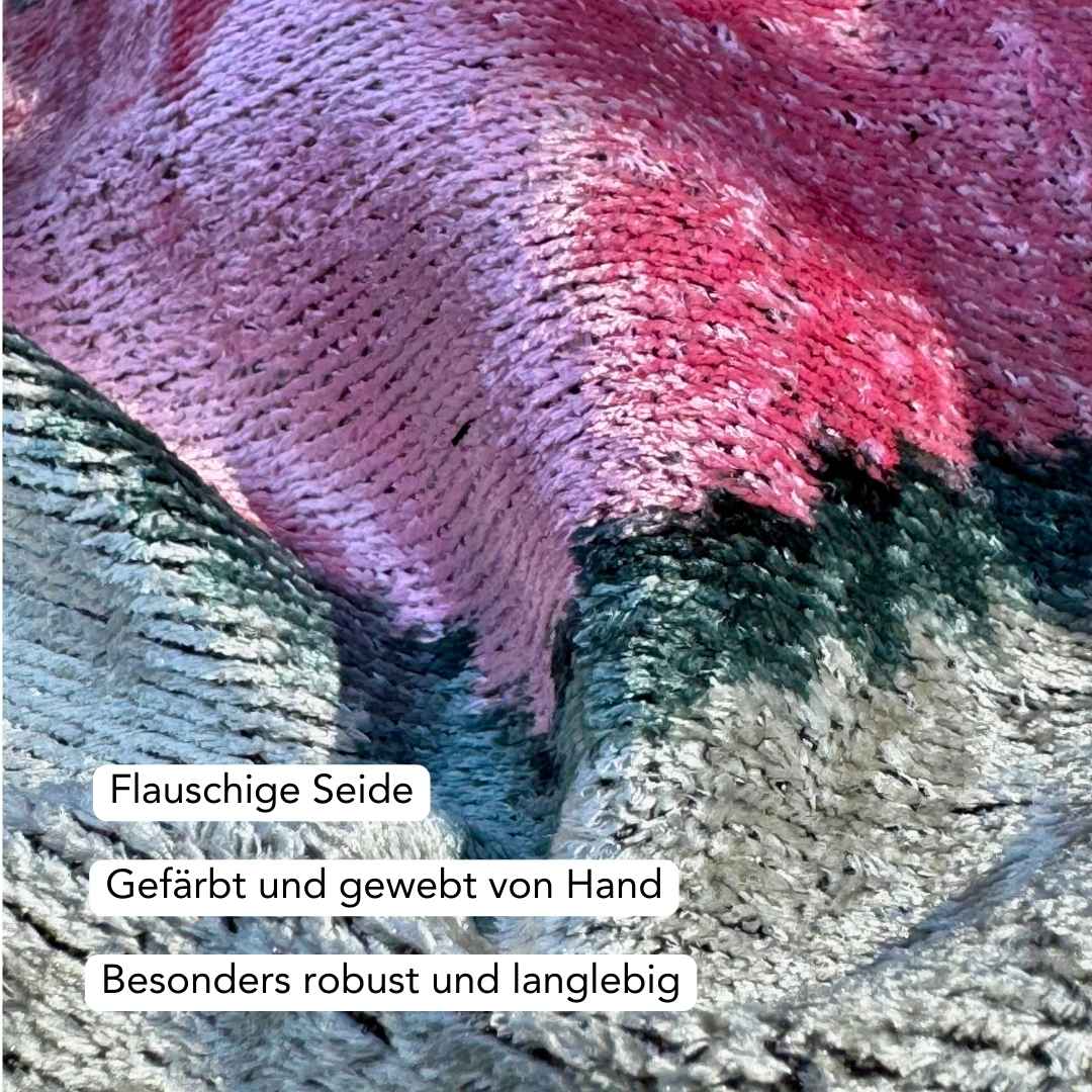 Ikat Kissenbezug Pink Chevron - Silk - Velvet 40 x 60. Dekokissen. Seide. Samt. Luxuriös. Handgefertigt. - von strohdeicher design10143