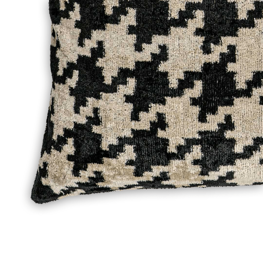 Luxus Dekokissen Ikat Hahnentritt - Silk - Velvet 40x60 cm. Seide. Samt. Premium Füllung inklusive. - von strohdeicher design10135