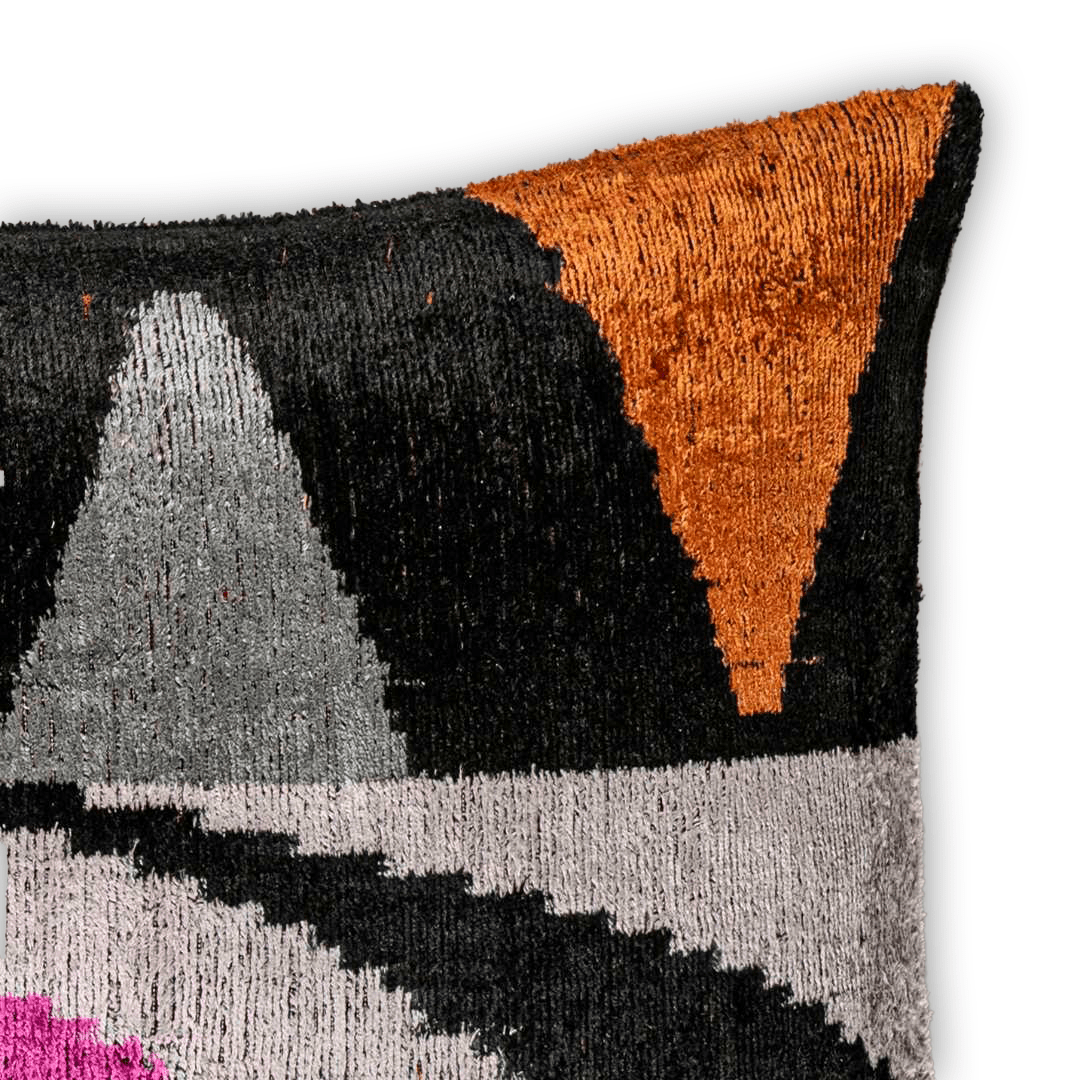 Luxus Dekokissen Ikat Pink Moon - Silk - Velvet 40x60 cm. Seide. Samt. Premium Füllung inklusive. - von strohdeicher design10137