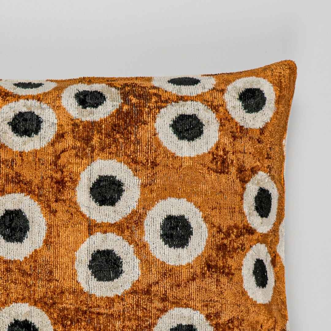 Ikat Kissen Points - Silk - Velvet 40 x 60 - von strohdeicher design10147