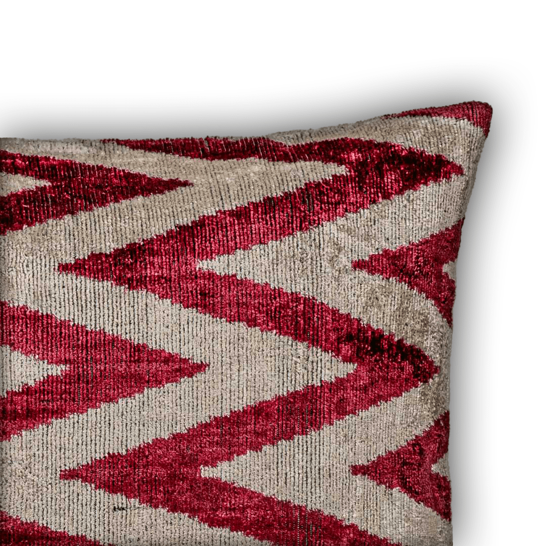 Dekokissen Ikat Chevron Rot - Silk - Velvet 40x60 cm. Seide. Samt. - von strohdeicher design10133