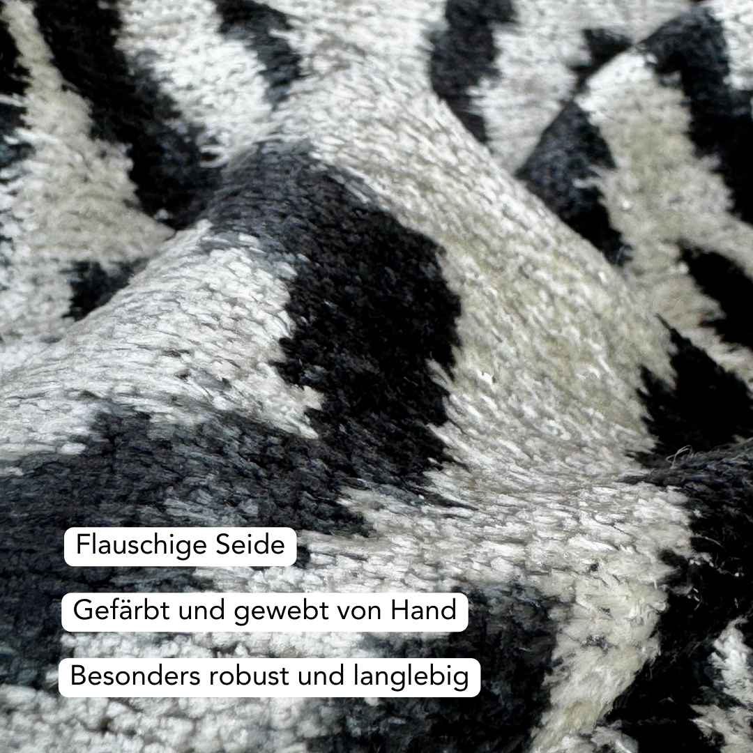 Ikat Kissenbezug Safari - Silk - Velvet 40 x 60. Dekokissen. Seide. Samt. Luxuriös. Handgefertigt. - von strohdeicher design10368
