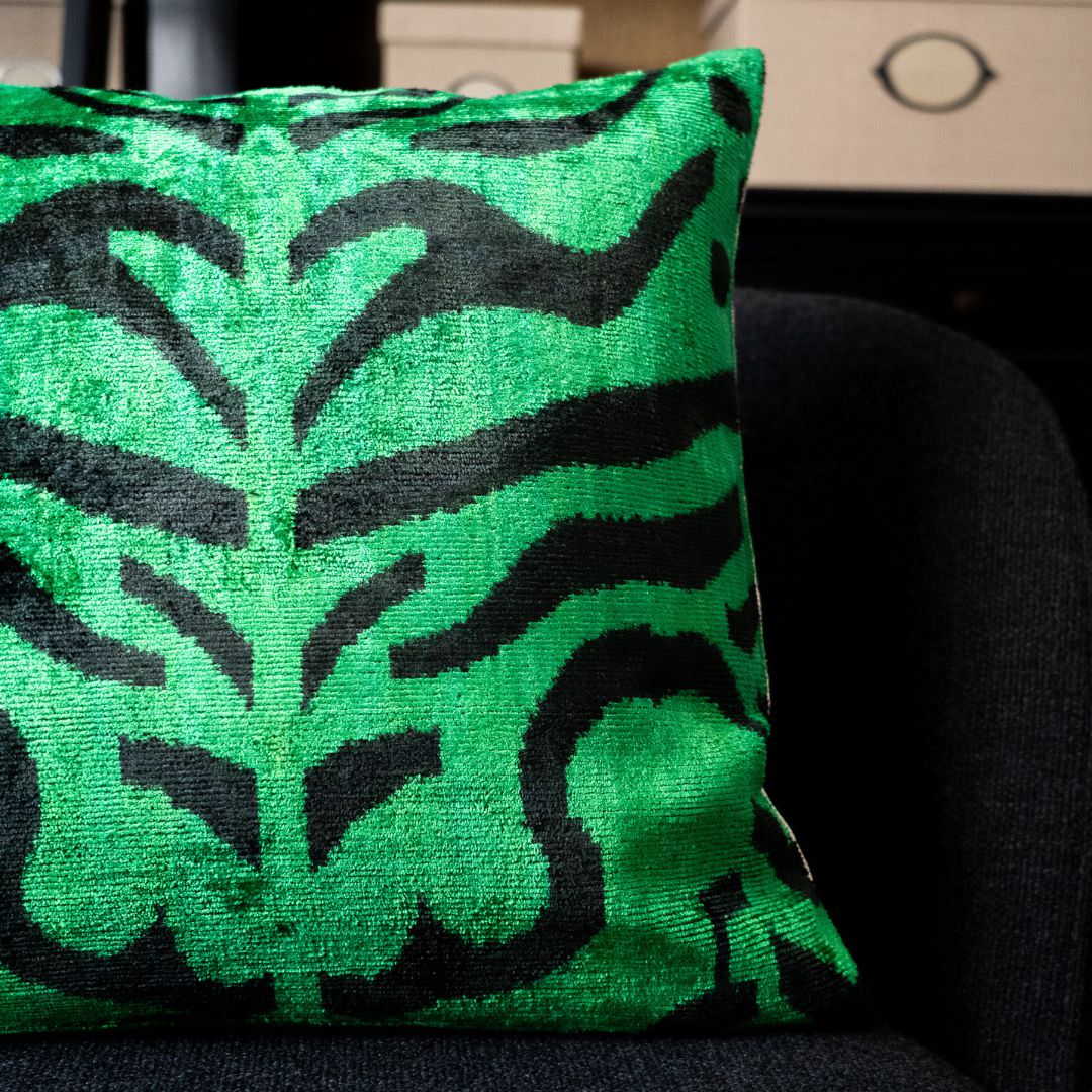 Kissen Shir Khan Grün - Silk - Velvet 40 x 40 - von strohdeicher design10029