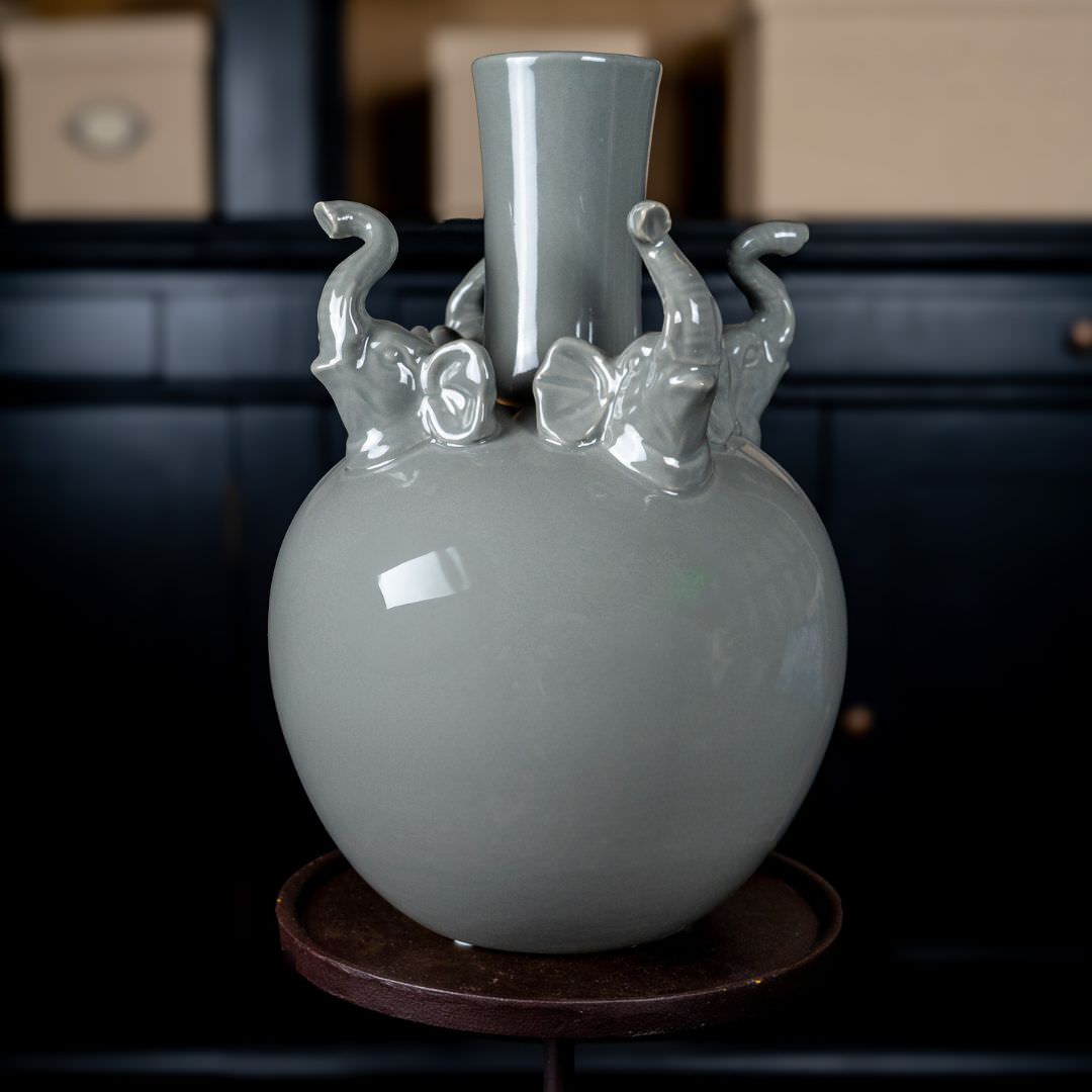 Vase Stefan - Elefanten - Höhe 32 cm - von strohdeicher design10081