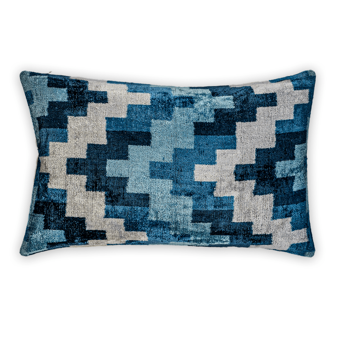 Dekokissen Ikat Tetris Blau - Silk - Velvet 40x60 cm. Seide. Samt. - von strohdeicher design10378